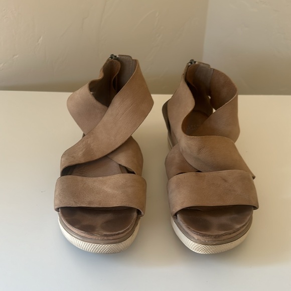 Eileen Fisher Sport Platform Sandal - Picture 2 of 7